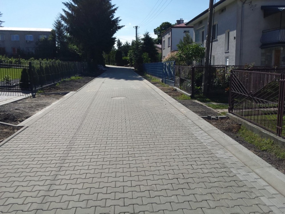 Drogi gminne w Stróży-Kolonii